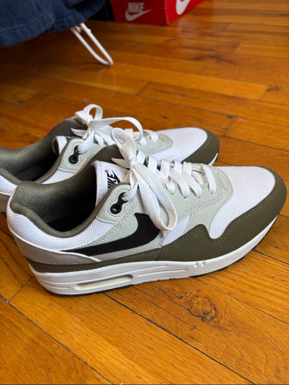 Nike Air Max 1 Men’s 7.5 Olive Green